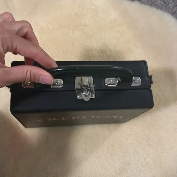 Bertoni 1949 squared leather Bertoncina freedom leather bag - Picture 3 of 4